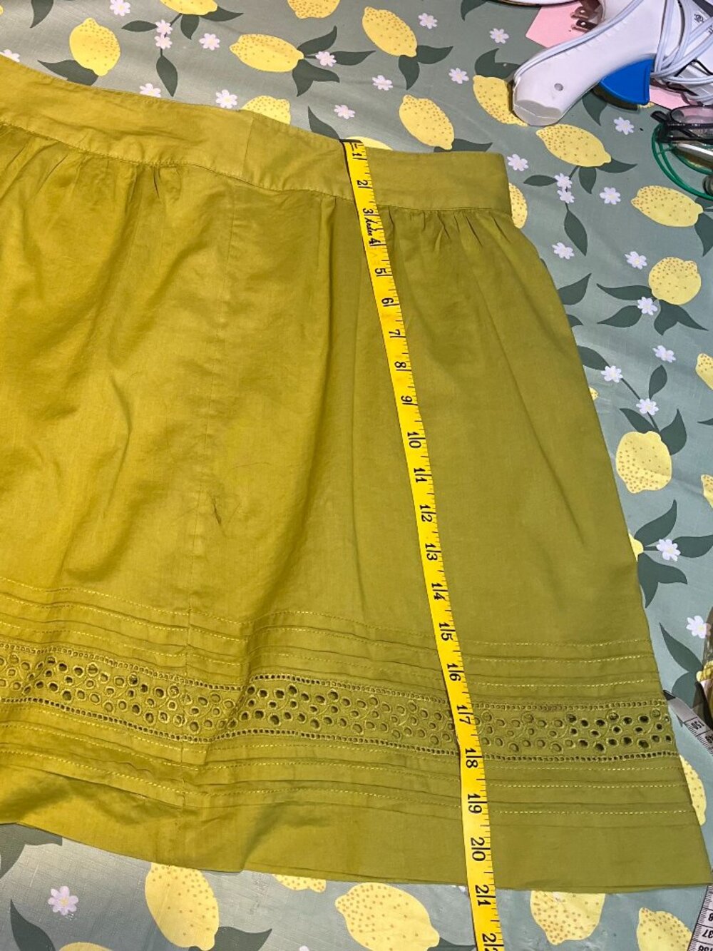 Anne Taylor Loft 100% cotton skirt size 8 chartreuse green